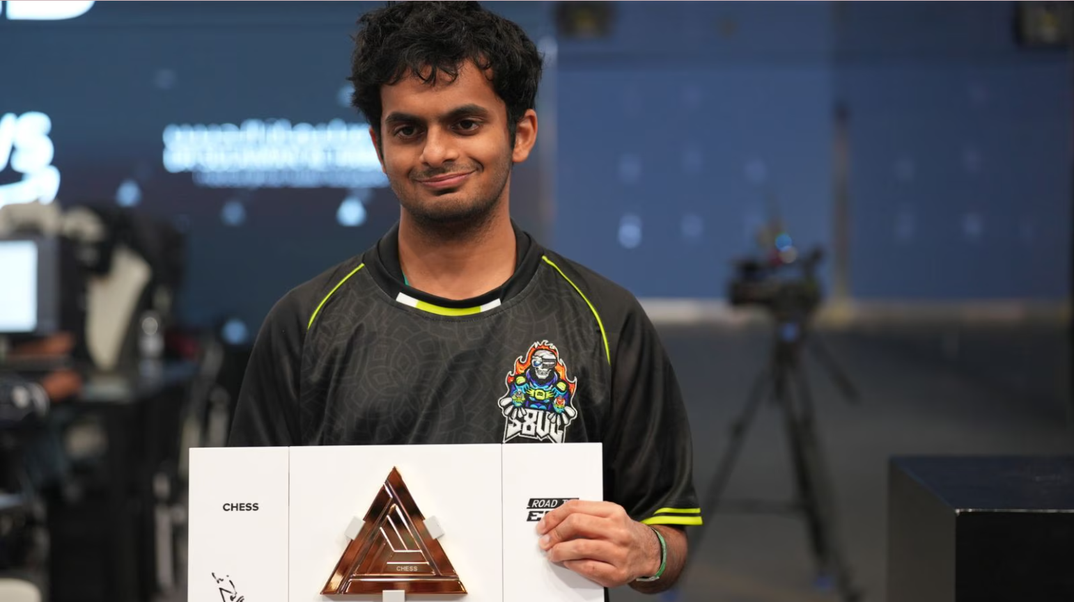 Nihal Sarin’s Dream Run Ends at the Hands of Magnus Carlsen in a Heartbreaking EWC 2025 Quarterfinal