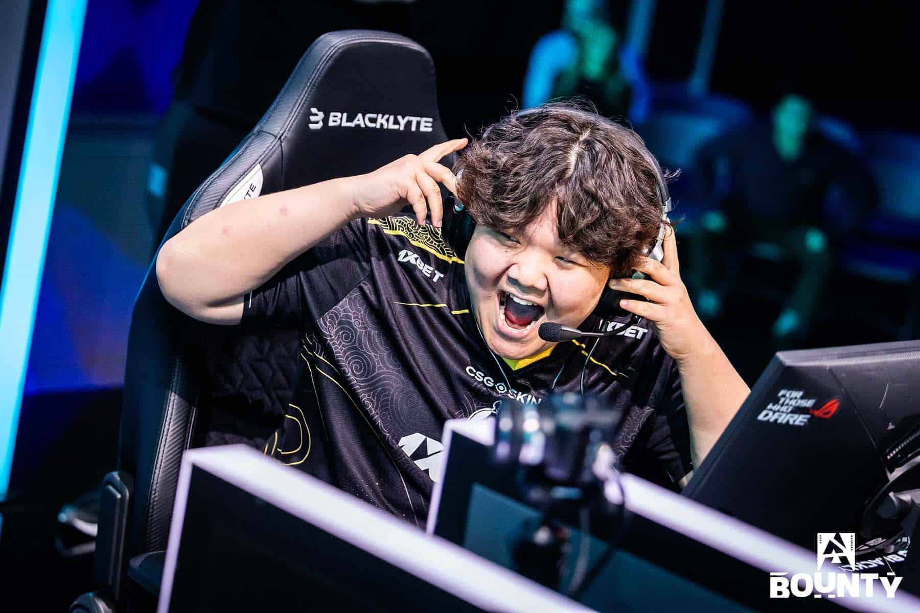 The MongolZ Pull Off Historic Comeback to Reach BLAST Bounty Season 2 Semi Finals