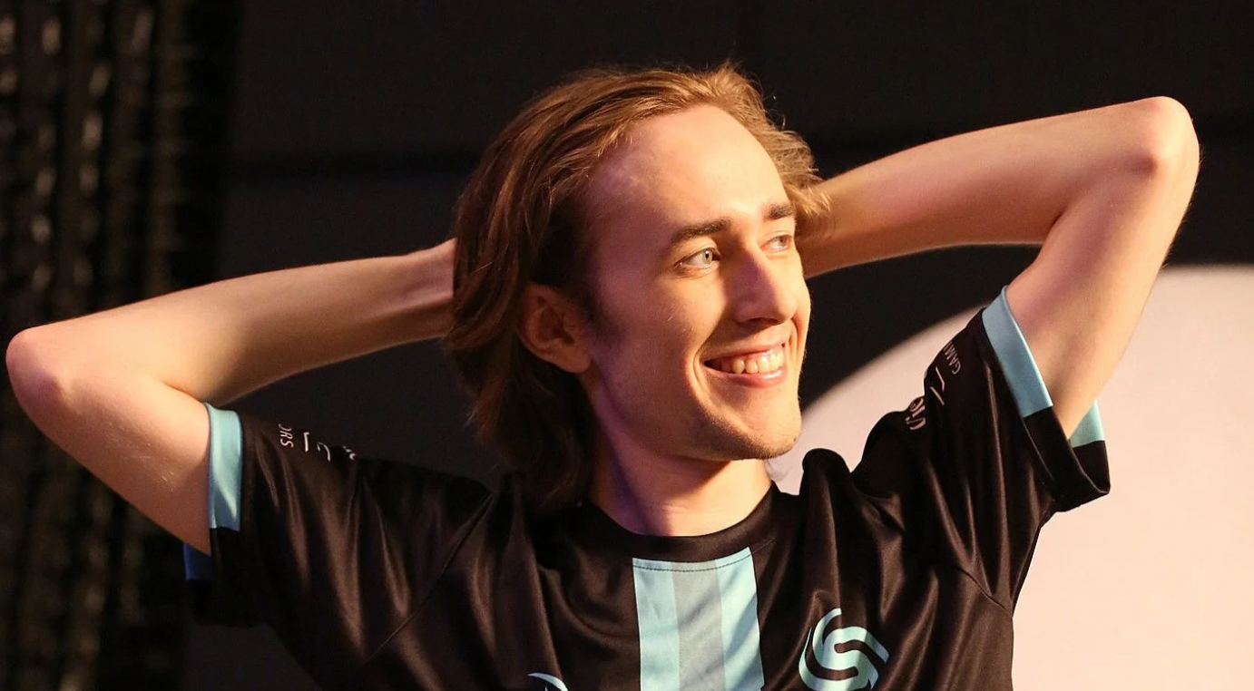Dota 2 Star Quinn Bids Farewell After Nine Years of Competitive Play