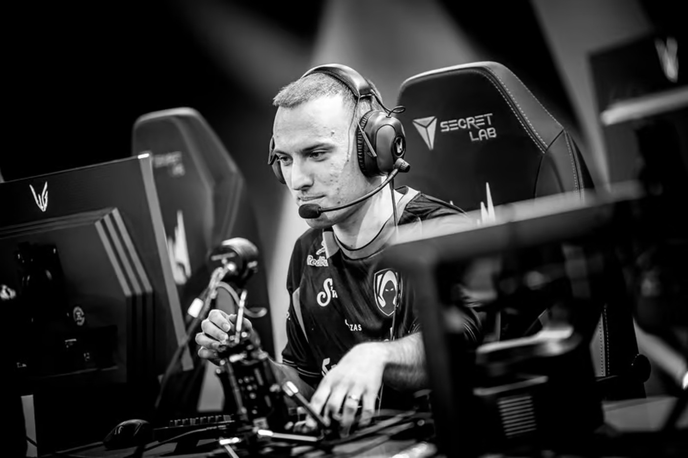 Team Heretics Reportedly Benches Perkz Ahead of LEC 2024 Spring